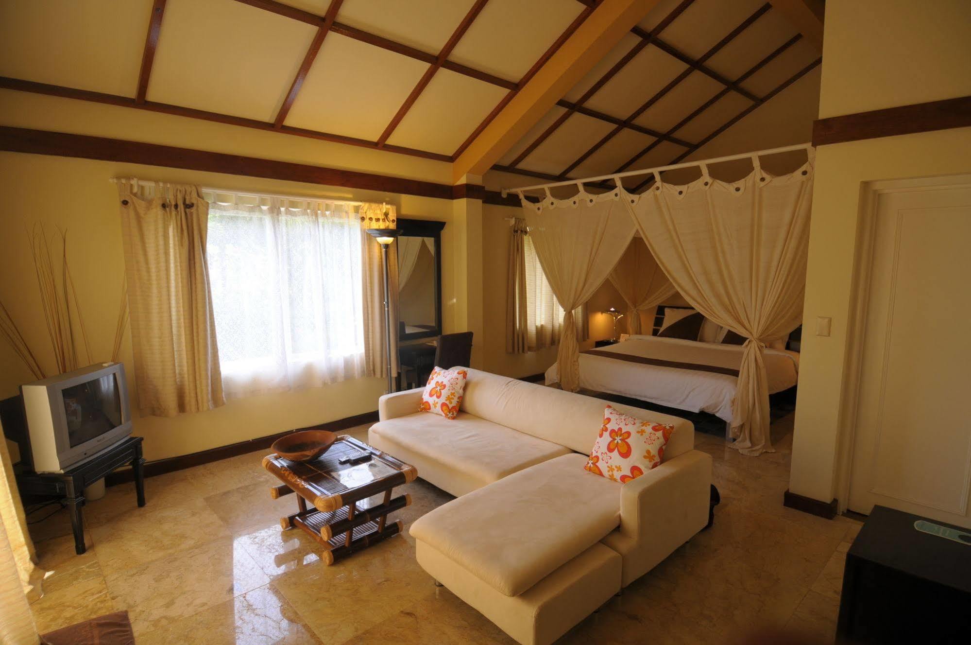 Mariana Resort & Spa San Roque Ngoại thất bức ảnh